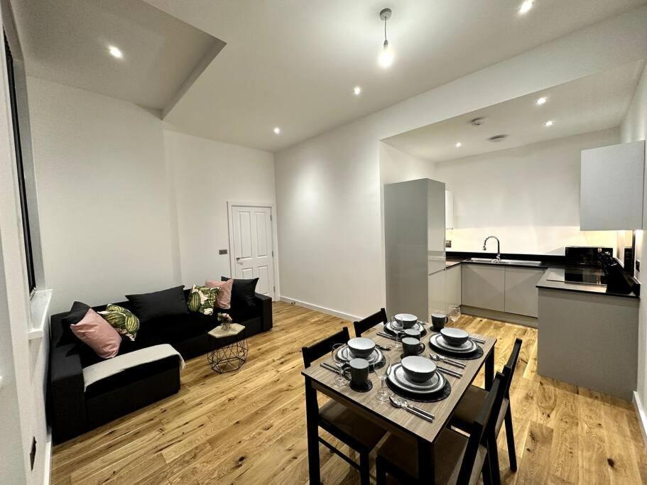 ברמינגהאם Spacious And Elegant Apartment מראה חיצוני תמונה