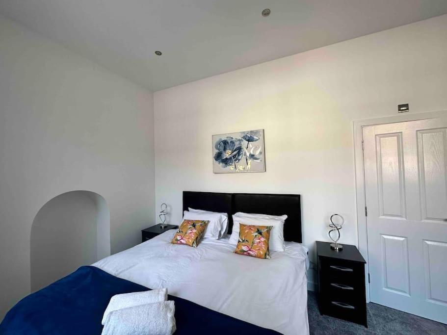 ברמינגהאם Spacious And Elegant Apartment מראה חיצוני תמונה