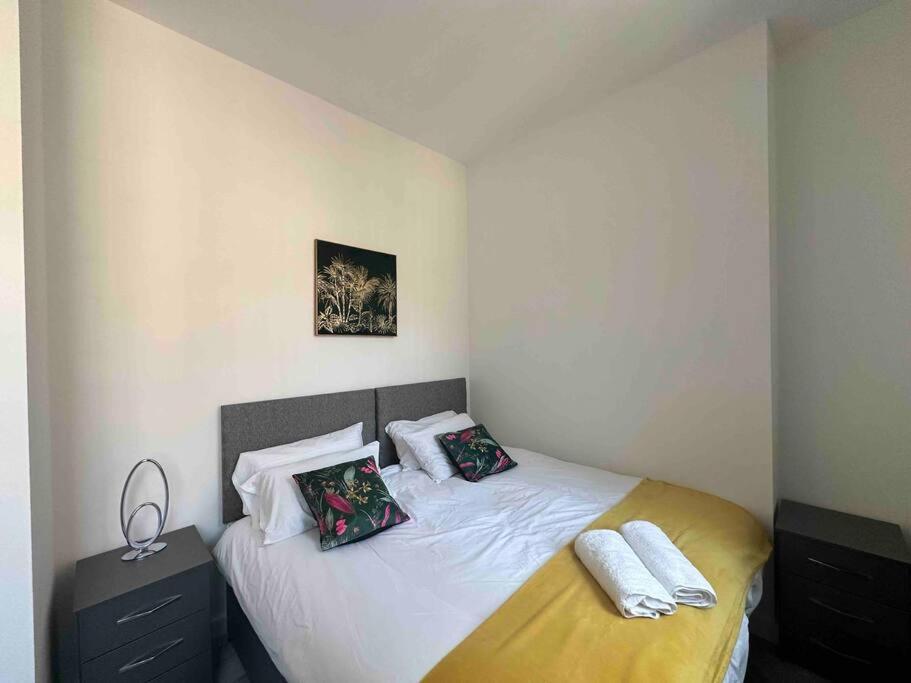ברמינגהאם Spacious And Elegant Apartment מראה חיצוני תמונה