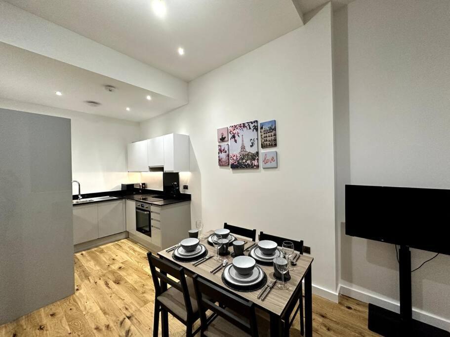 ברמינגהאם Spacious And Elegant Apartment מראה חיצוני תמונה