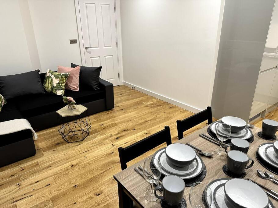 ברמינגהאם Spacious And Elegant Apartment מראה חיצוני תמונה