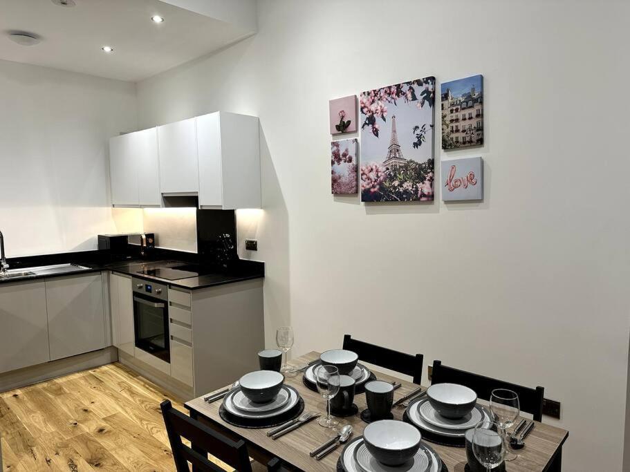ברמינגהאם Spacious And Elegant Apartment מראה חיצוני תמונה